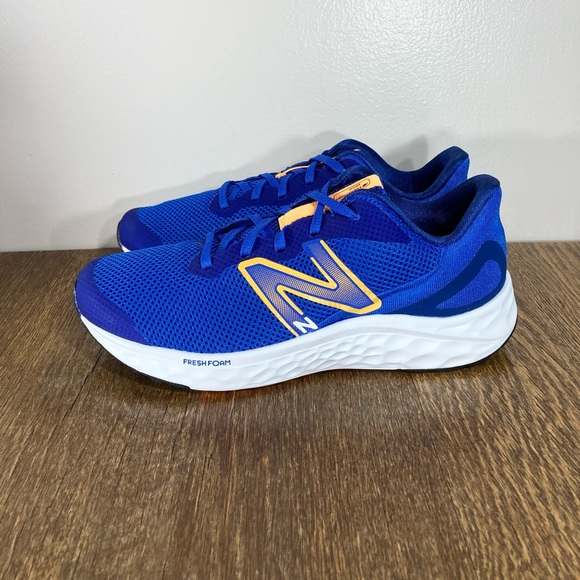 New Balance Fresh Foam Arishi v4 Running Shoe Women’s Size 7.5 Marine Blue - Picture 2 of 10